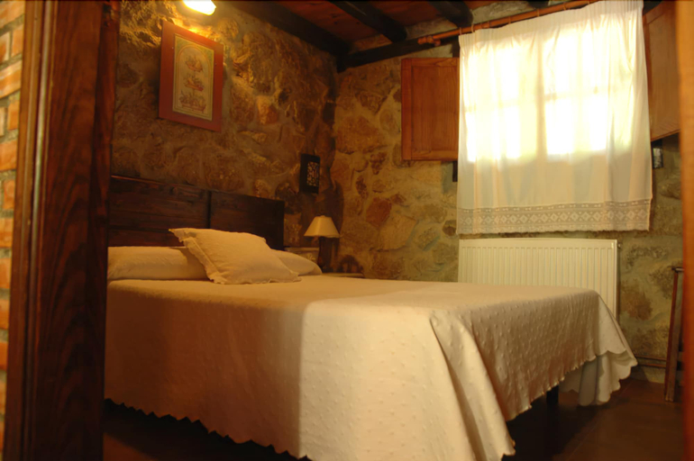 Bedroom 2, Camping Bungalows Rio Jerte, Cáceres