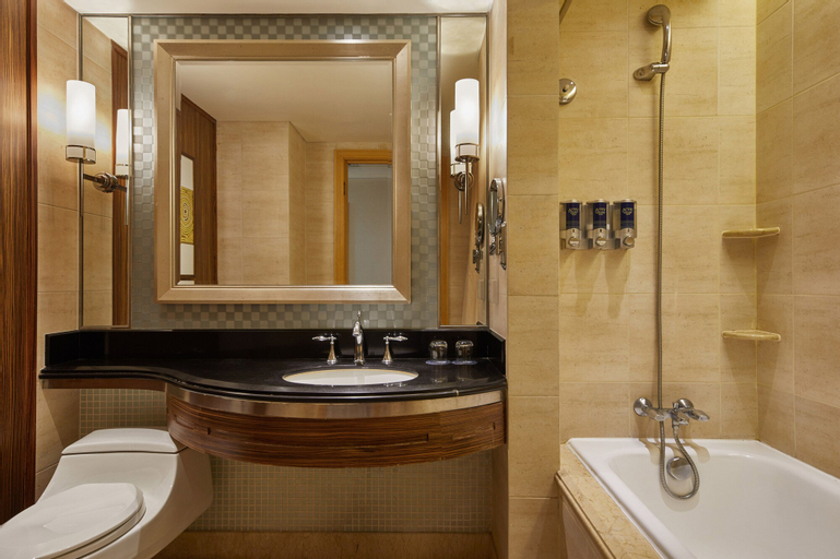 Bathroom 14