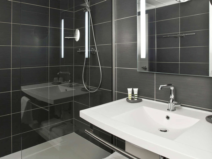 Bathroom 17