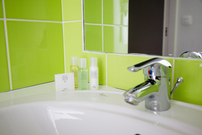Bathroom 4, Gold Beach Hotel & Residence, Calvados