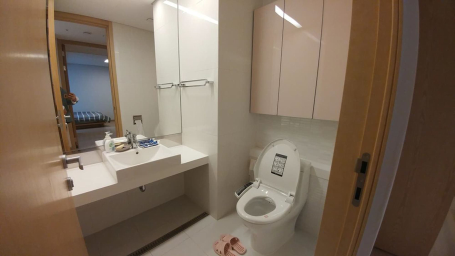 Bathroom 3, Busan Ocean Penthouse, Haeundae