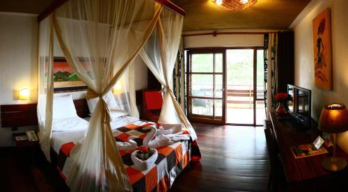 Hotel Club Du Lac Tanganyika, Buterere