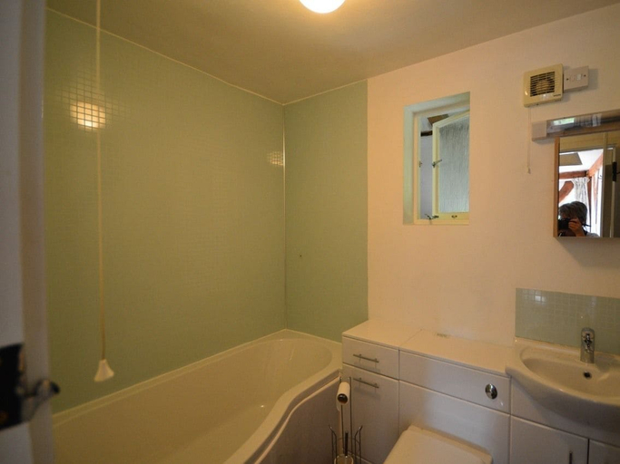 Bathroom 4, Whitewells Farm Cottages, Herefordshire