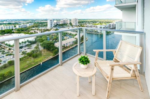 New2019 CORNERSUITE Spectacular WaterViews 18Floor, Broward