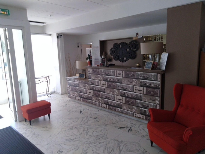 Public Area 4, Hotel Astoria, Loire