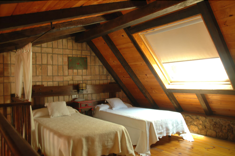 Bedroom 3, Camping Bungalows Rio Jerte, Cáceres
