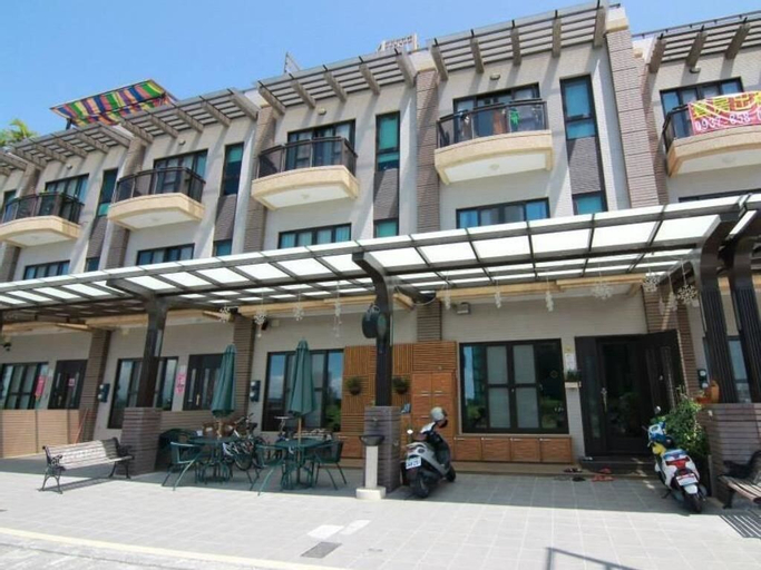 Lambo Stay, Yilan