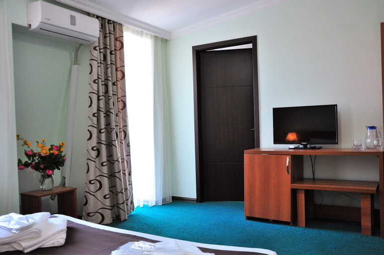 Reness Hotel Kobuleti, Kobuleti