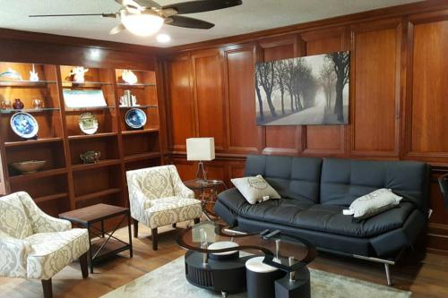 Updated Condo in Downtown Atlanta - Walk to all Attractions, Fulton