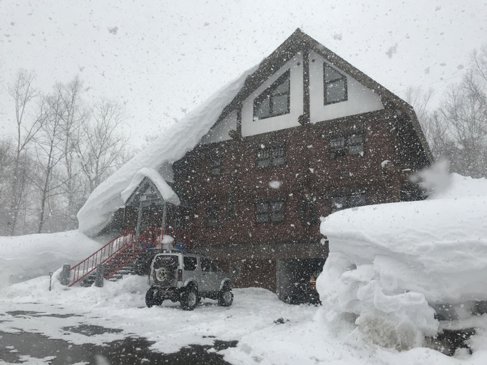 NISEKO TRAIL-HEAD lodge, Niseko