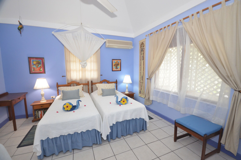 Cannon Cottage, 3BR by Jamaican Treasures,