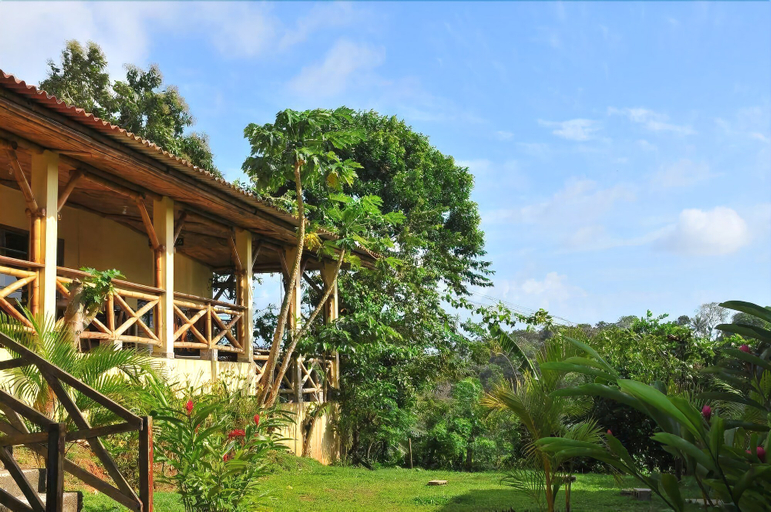 Exterior & Views 2, La Granja Campo Y Aventura, Colón