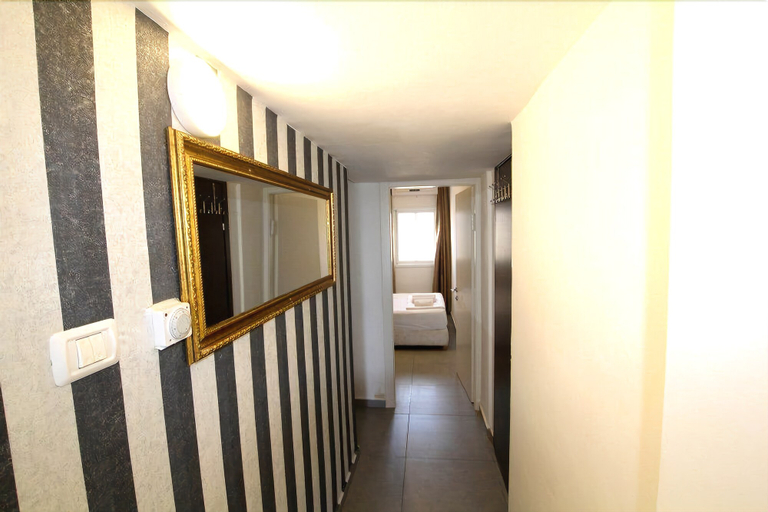 Public Area 2, Arendalzrail Apartments -Rothschild St.8