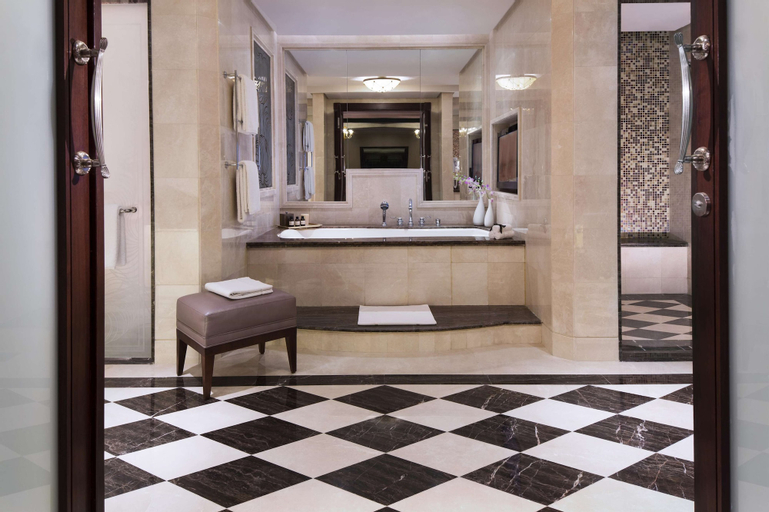 Bathroom 13