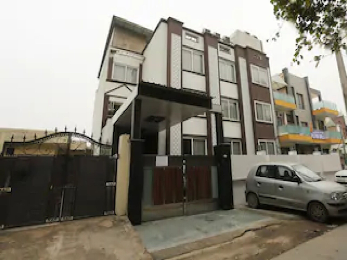 OYO 11451 The Avenue residency, Gurgaon