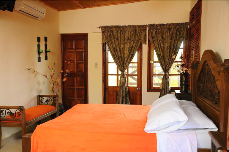 Bedroom 3, La Granja Campo Y Aventura, Colón