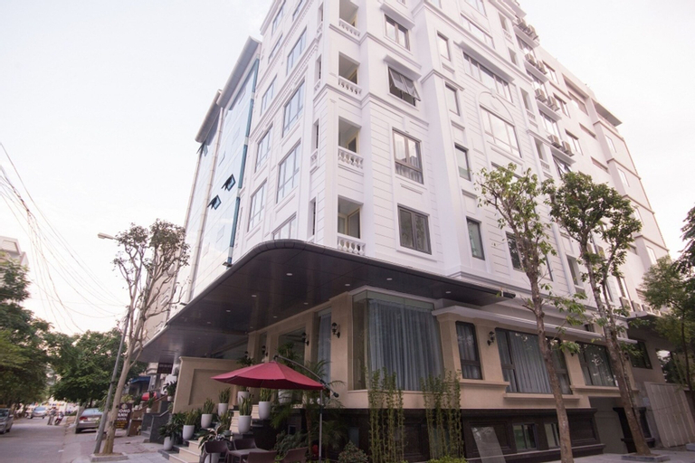 Poonsa Tran Thai Tong, Cầu Giấy