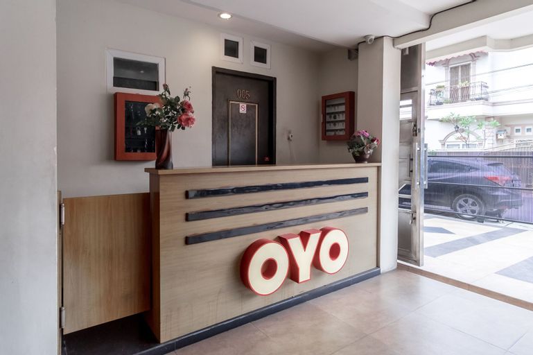 OYO 294 Andrea Residence Syariah, Medan