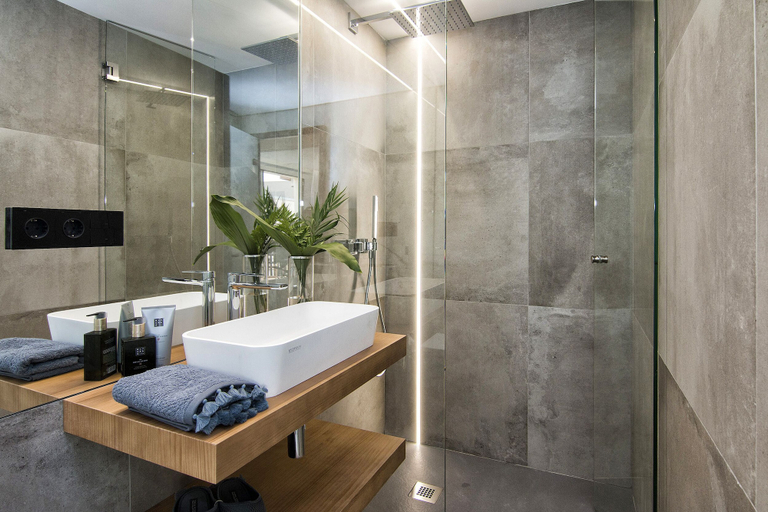 Bathroom 4, Luxury Alhambra Penthouse Collection, Granada