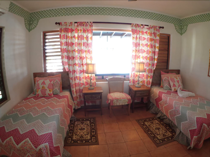 Tumac Villa, 4BR by Jamaican Treasures,