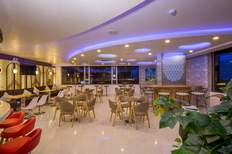 Grand Jeep Hotel Danang, Sơn Trà