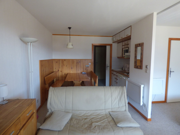 Others 5, Apartment in Auron with Pool  Ski Shuttle, Alpes-Maritimes