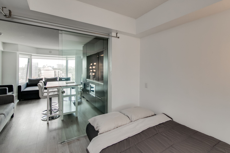 Others 5, Amazing Royal Suites Yorkville, Toronto