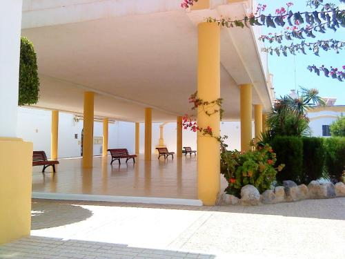 Unknown 2, Apartment with one bedroom in Roquetas de Mar with shared pool furnished garden and WiFi 50 m from t, Almería