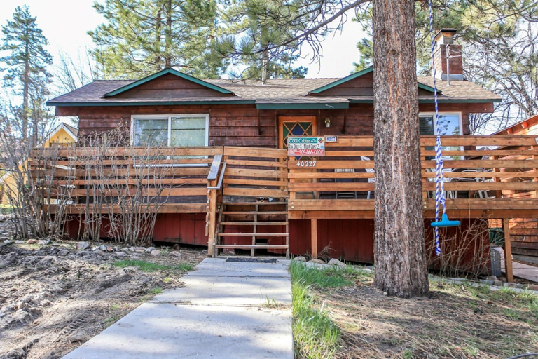 Exterior & Views 1, Mountain Memories, San Bernardino