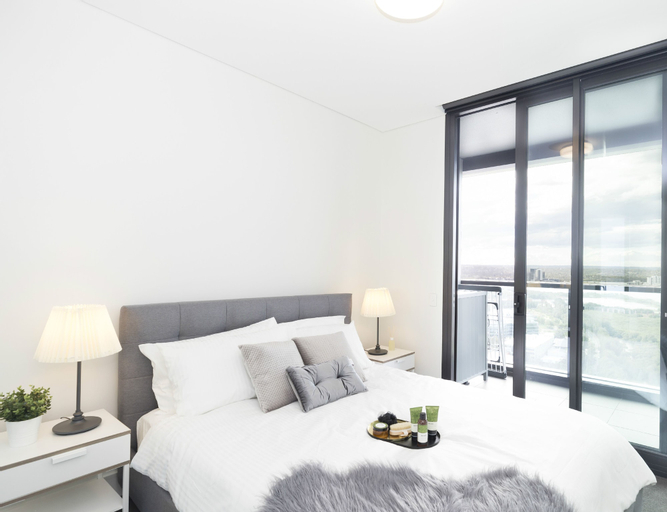 High Level With Stunning Views OP28, Auburn