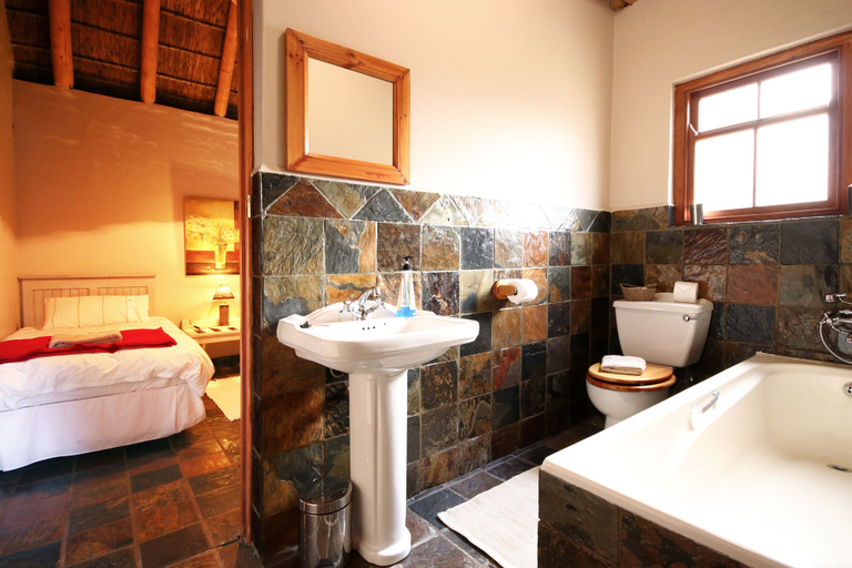 Bathroom 4, Oudebosch Guest Farm, Eden