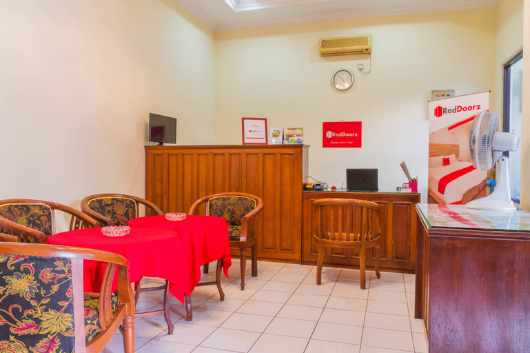RedDoorz near Grage City Mall 2, Cirebon