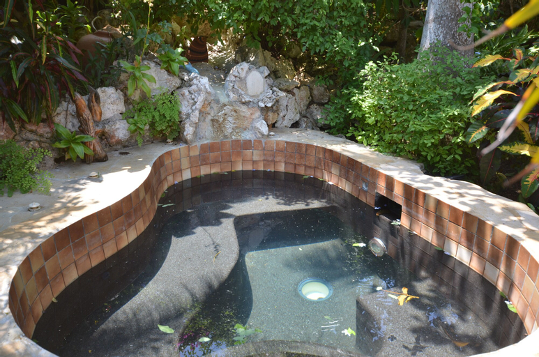 Cannon Cottage, 3BR by Jamaican Treasures,