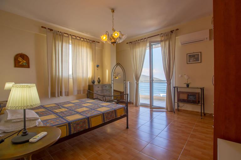Bedroom 3, Villa Skroponeria, Central Greece