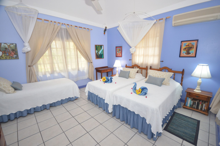 Cannon Cottage, 3BR by Jamaican Treasures,