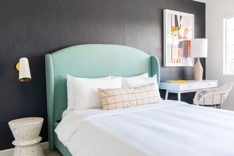 Bedroom 18