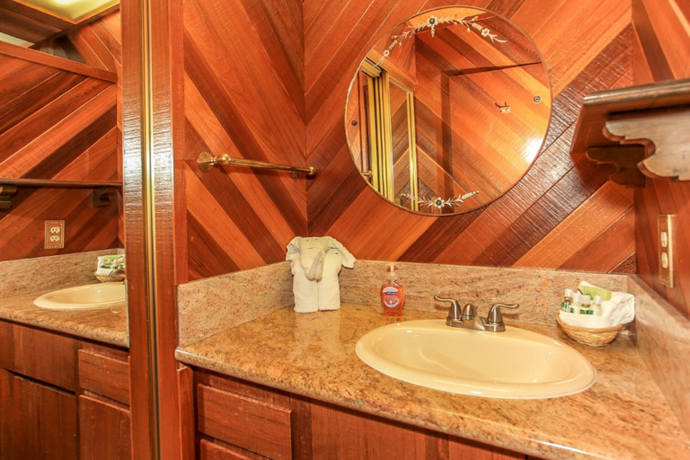 Bathroom 4, Chalet Georgia, San Bernardino