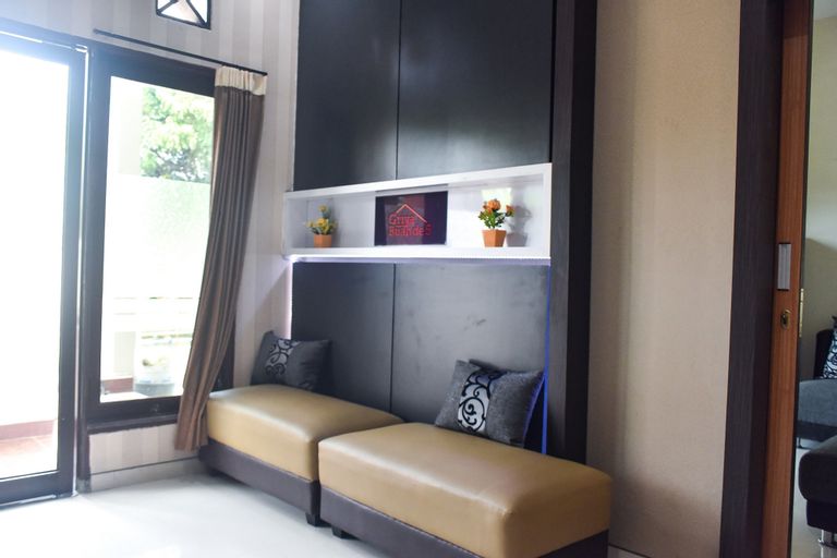 RedDoorz Syariah near Gelora Delta Sidoarjo 2, Sidoarjo