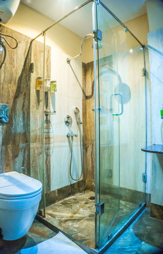 Bathroom 4, The Majestic Suites, North 24 Parganas