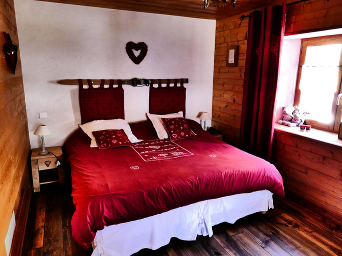 Bedroom 4, Chez Mamie Anna, Savoie