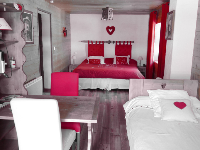 Bedroom 3, Chez Mamie Anna, Savoie