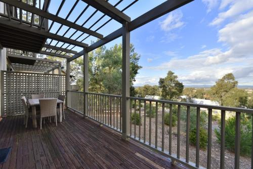 Villa 2br Grange Resort Condo located within Cypress Lakes Resort (nothing is more central), Cessnock