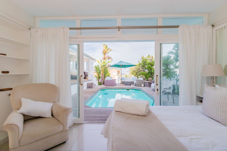Bedroom 4, Blouberg White Waves Beach House , City of Cape Town