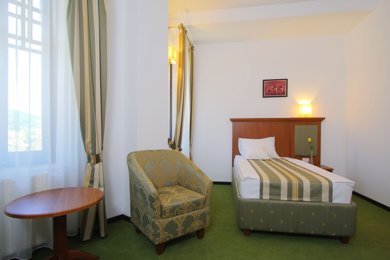 Hotel Palace, Prajila