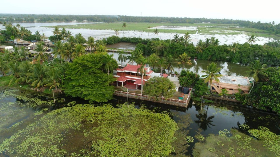 Lakeshore Bungalow, Kottayam