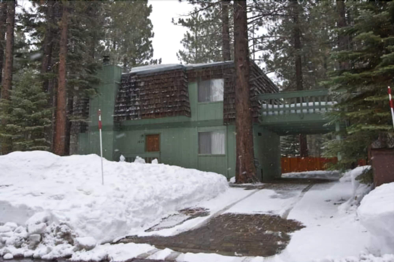 1823 Hunkpapa St., El Dorado