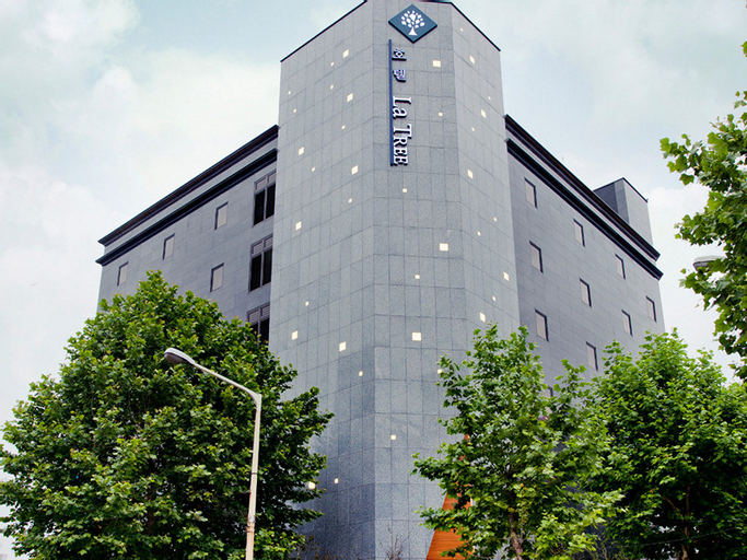 Hotel La Tree, Namdong