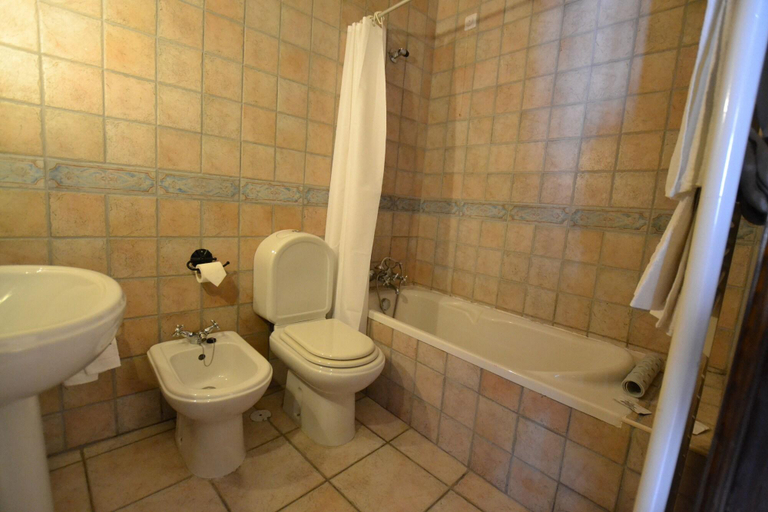 Bathroom, Casa do Redondo, Mêda