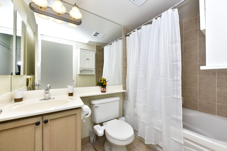 Bathroom 4, Sarkar Suites - 3888 Duke of York Blvd, Peel