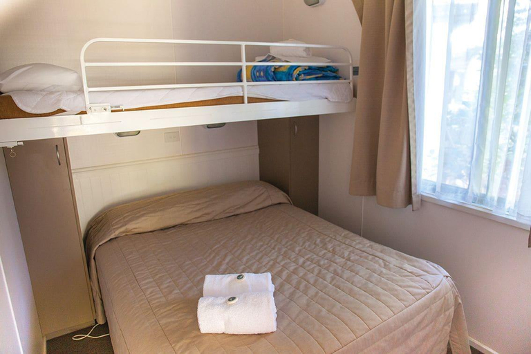 Bathroom 4, Crystal Brook Tourist Park, Manningham - East